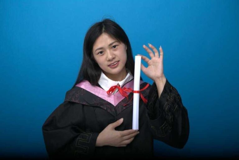 Best scholarships for international students in 2025
